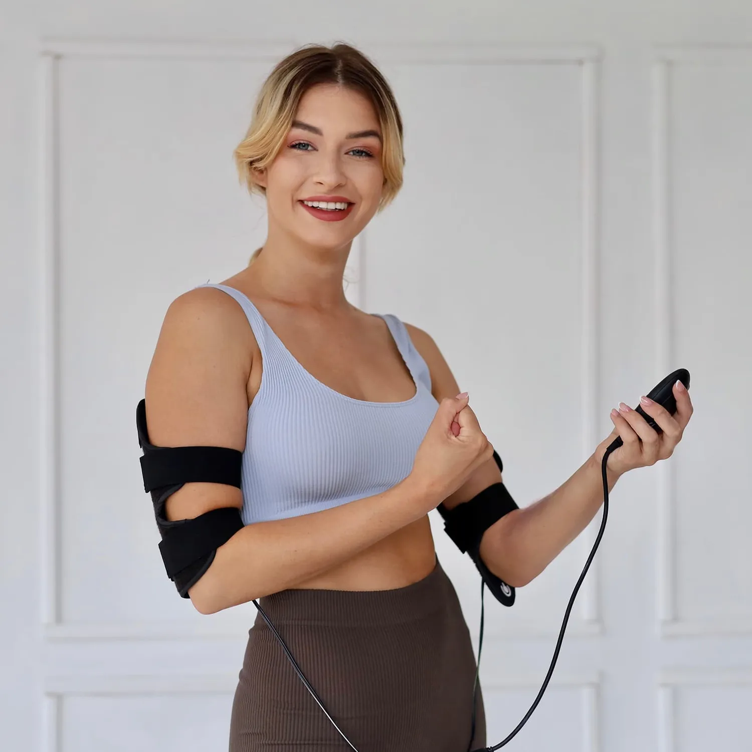 Slendertone Arms Women συσκευή μπράτσων EMS χωρίς χειριστήριο